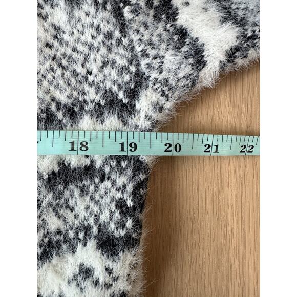 Anthropologie Akemi + Kin Sigrid Fuzzy Duster Kimono Animal P (OS) Cardigan 2212 - Picture 7 of 10